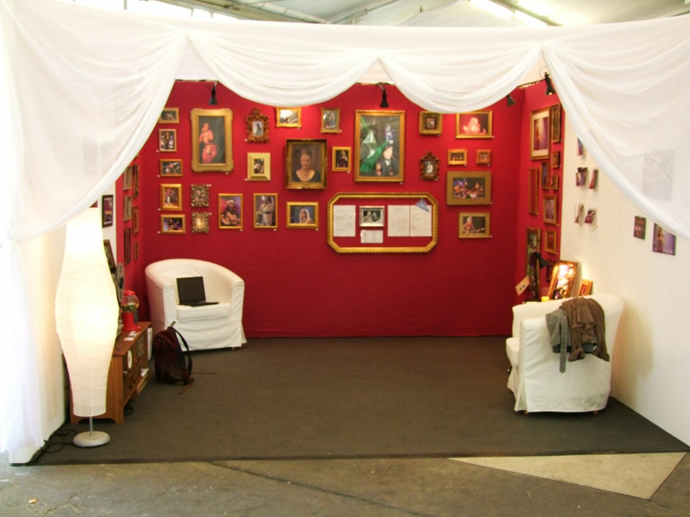 ZIMMER FREI - 5. KUNSTKAUFHAUS - junges Forum Kunst - 28.10.-01.11.2010 - Siegburg